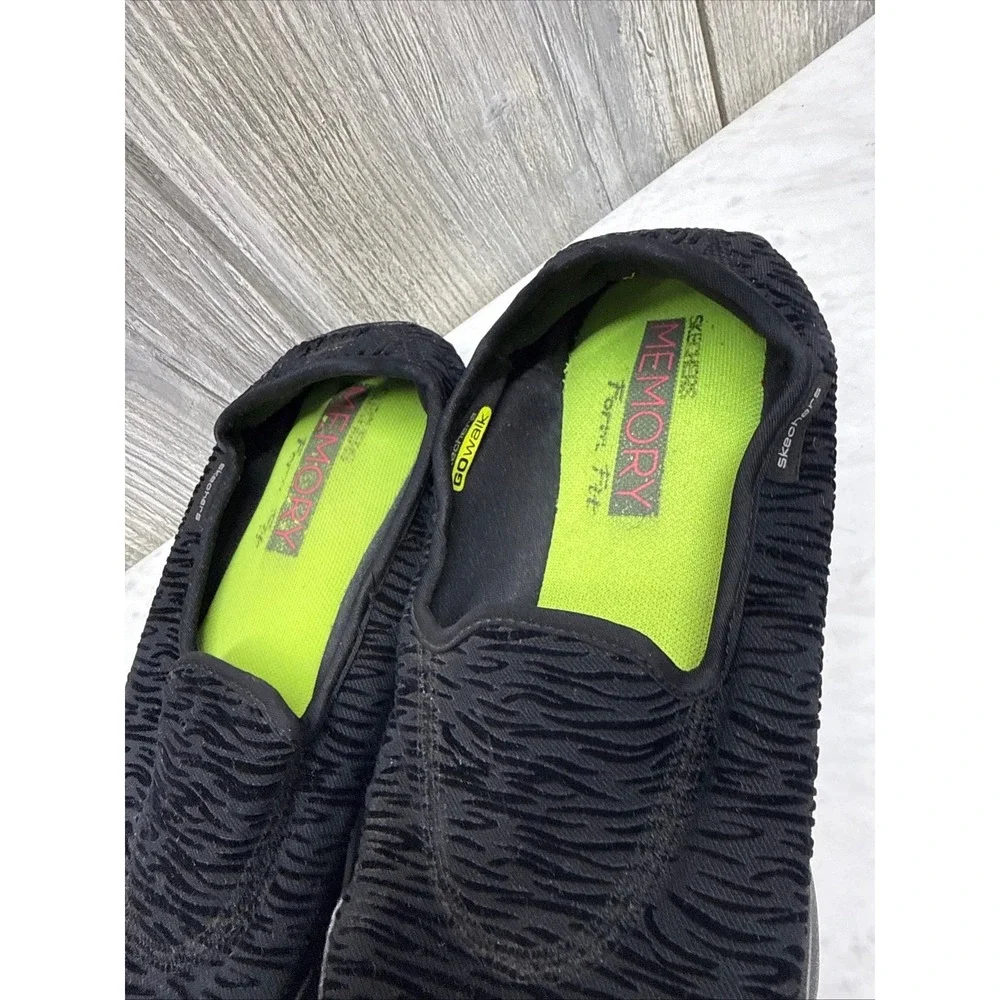 Skechers GoWalk Womens 8.5 Black Animal Print Memory Form Fit Slip On Shoes BBK